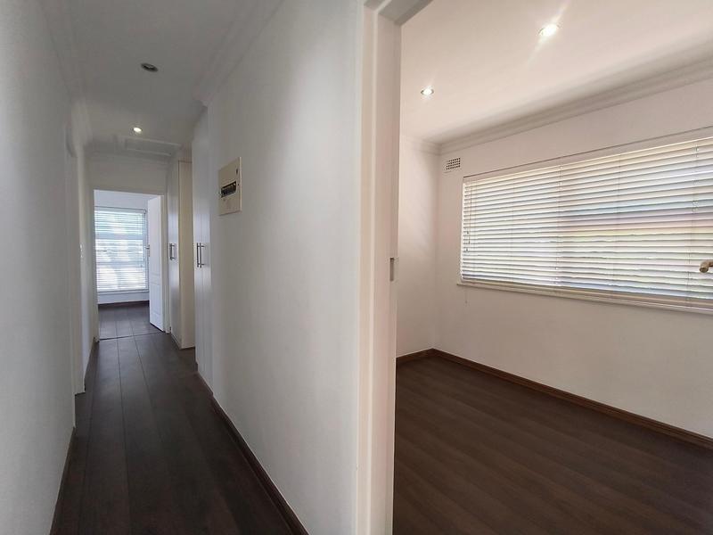 To Let 4 Bedroom Property for Rent in Table View Western Cape